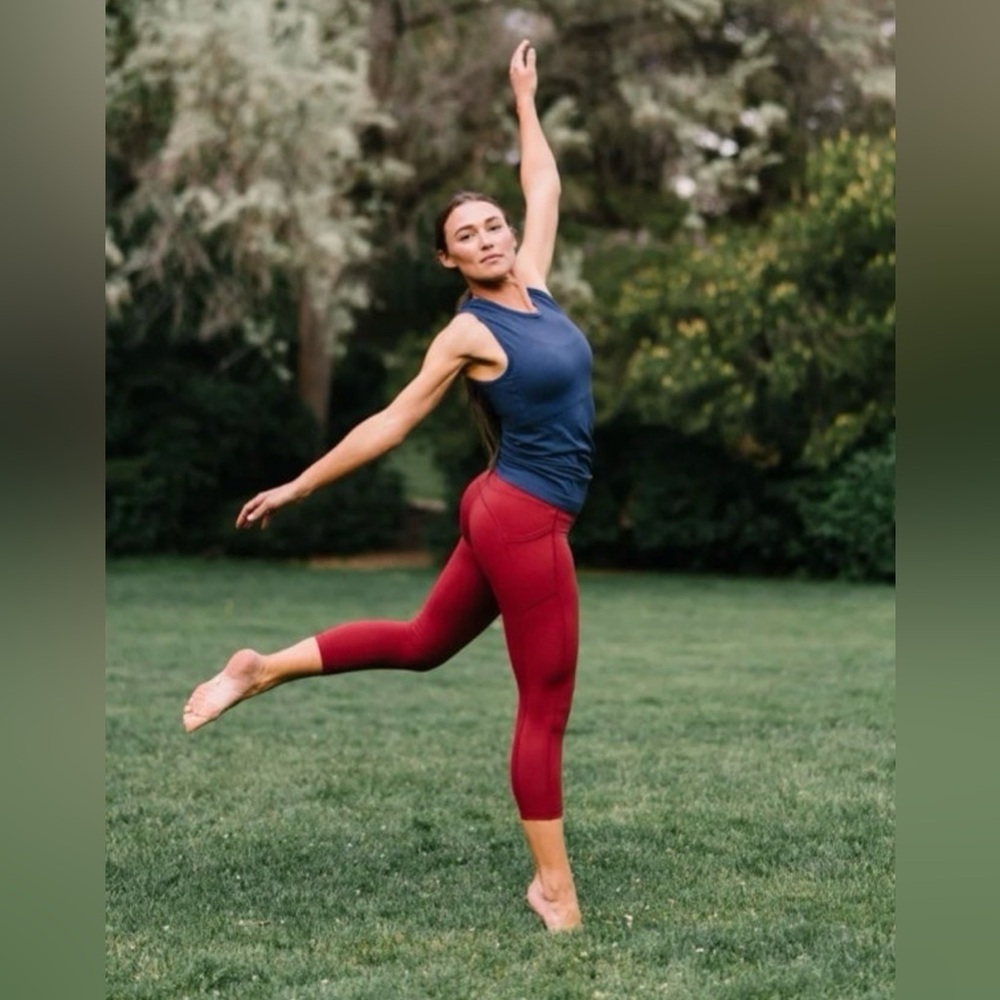 ZYIA Active Cropped Pocket Leggings